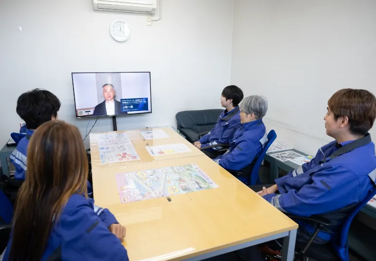 年間12項目の講習を年間計画に基づき実施（10分程度）。 
